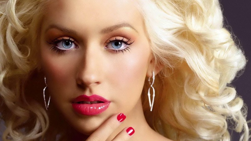 Christina Aguilera sa priznala k nevere